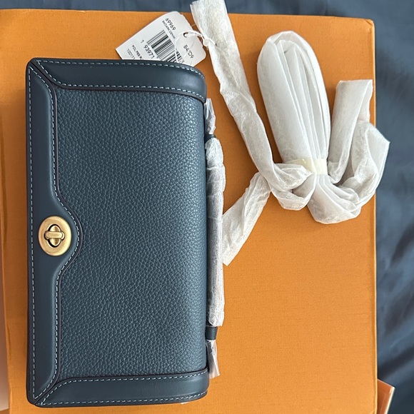 Coach Riley Chain Clutch - Picture 1 of 1